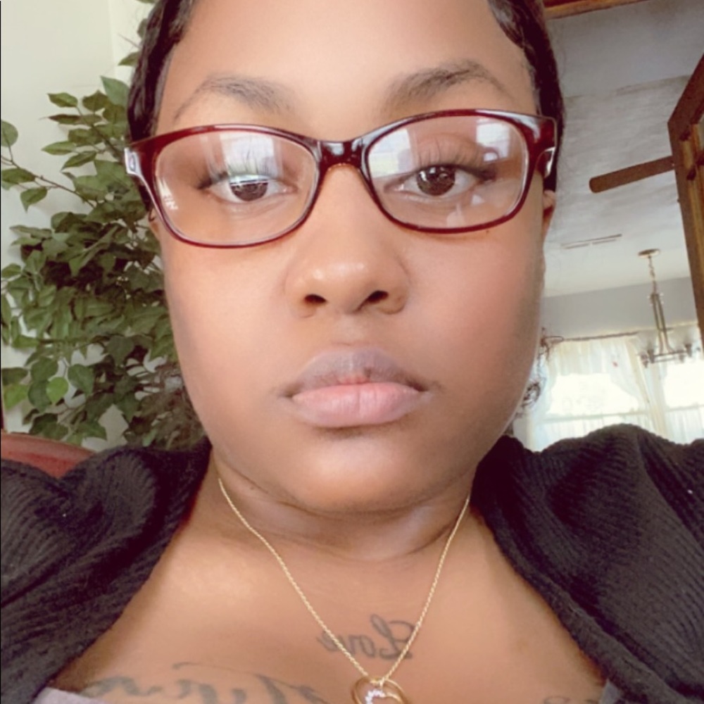 Meet your Posher, Shantece